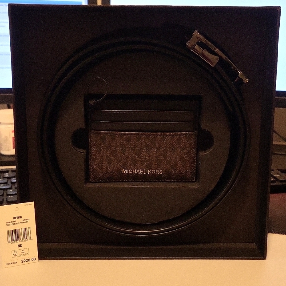 Michael Kors Belt and Small Card Wallet Gift Set NWT